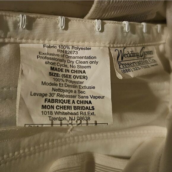 DAVID TUTERA Ivory Lace Beaded Wedding Dress - Size 8 - Picture 12 of 12